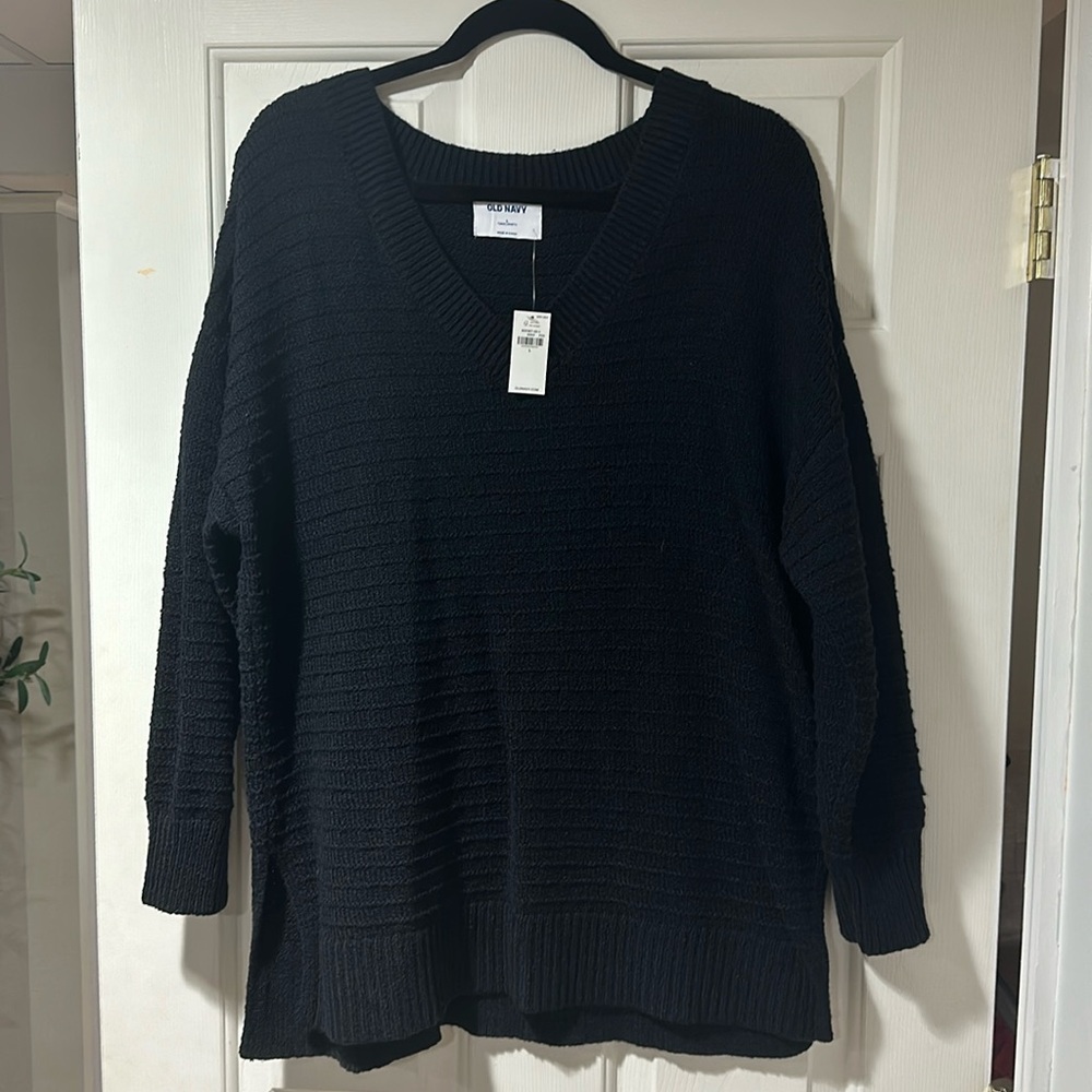 BRAND NEW-Old Navy Sweater